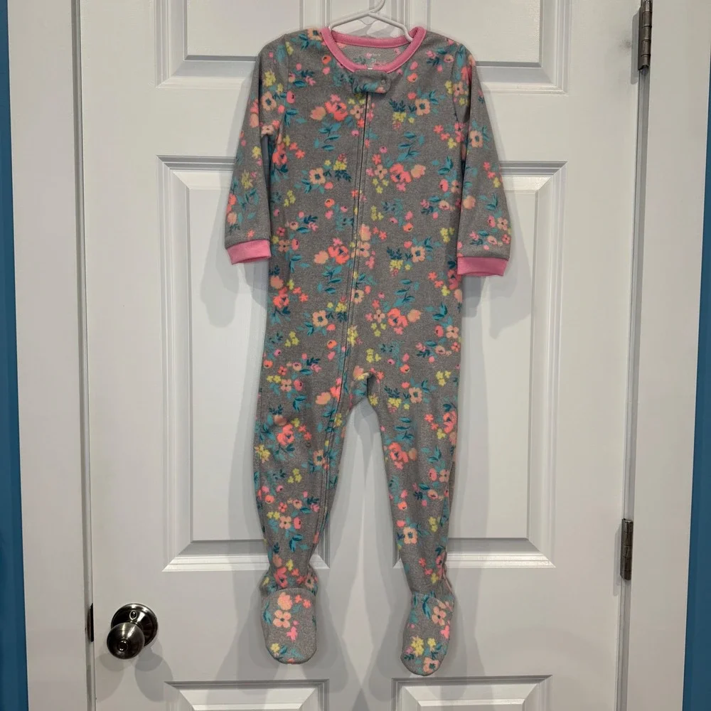 Carters Gray Floral Fleece Footed Pajamas Sleepers Size 3T Toddler Girls